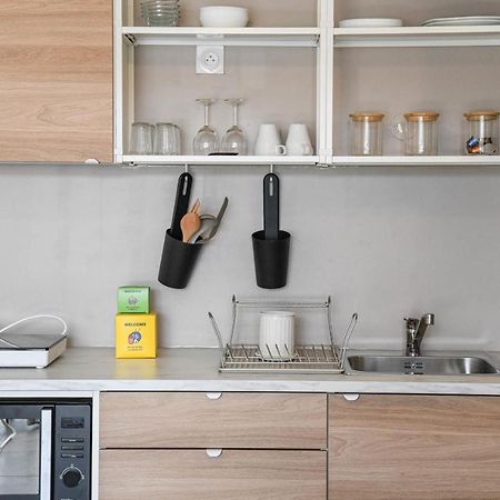 Appart Avec Terrasse Et Parking A 2 Min Du Metro Marseille Ngoại thất bức ảnh