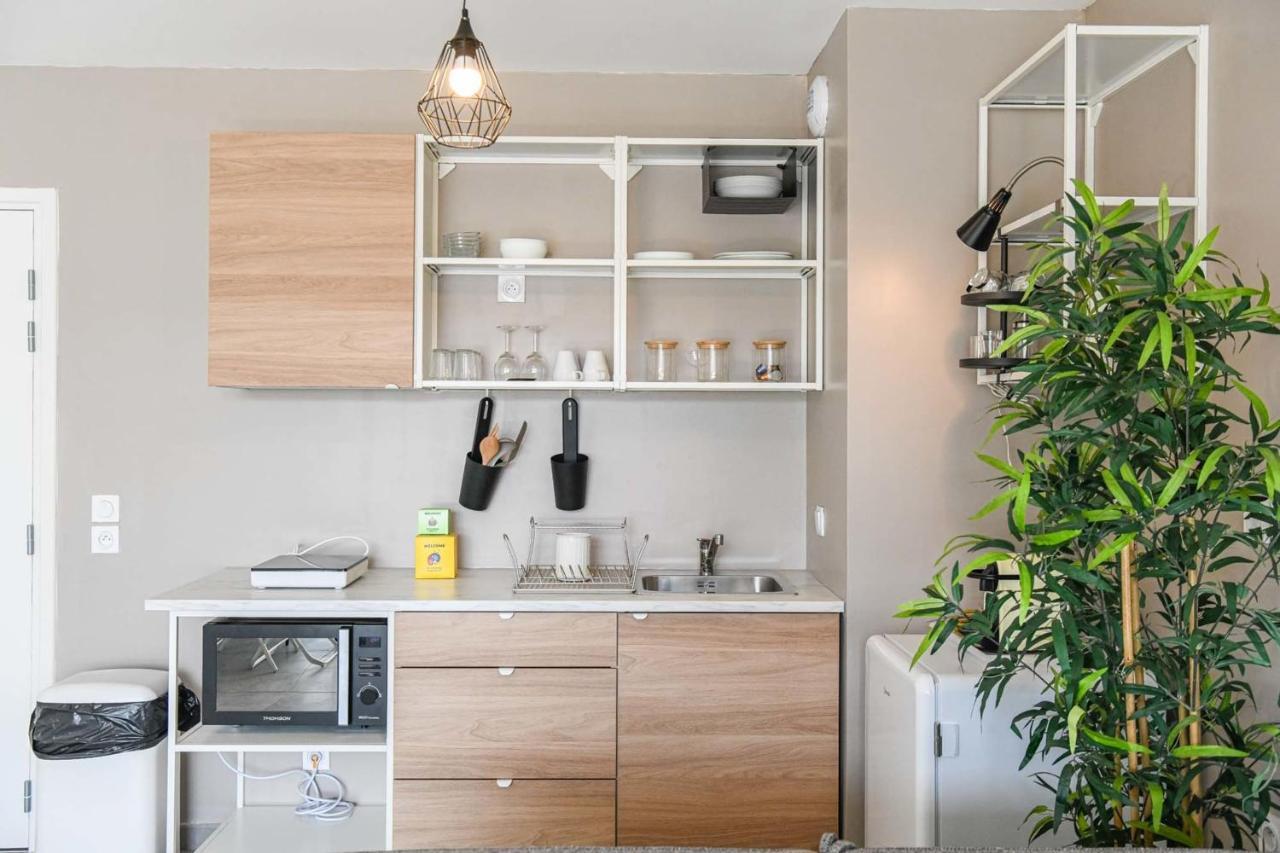 Appart Avec Terrasse Et Parking A 2 Min Du Metro Marseille Ngoại thất bức ảnh